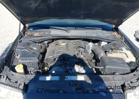 2010 Chrysler 300 Touring/Signature Series/Executive Series from USA, damaged, VIN 2C3CA5CVXAH162184